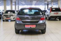 Купить Opel Astra, 2011 года