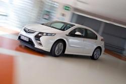 Двойная победа Opel: модели ADAM и Ampera завоевывают награду Auto Trophy