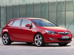 Opel Astra с эксклюзивным преимуществом 100 000 рублей в «Автобан-Запад»