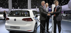 Volkswagen Golf TwinDrive получает премию «eCar Award 2013»