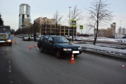На пешеходном переходе водитель автомашины «ВАЗ-21113» сбил 50-летнюю женщину