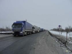 Власти отменят транспортный налог для большегрузов