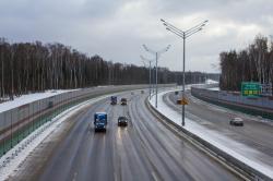 На трассах Свердловской области закрыли больше 50 опасных съездов к кафе и мотелям