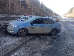 Екатеринбурженка ищет водителя, из-за которого угодила в аварию