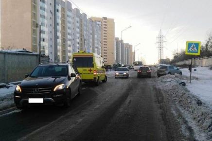 Mercedes сбил 8-летнего школьника на пешеходном переходе