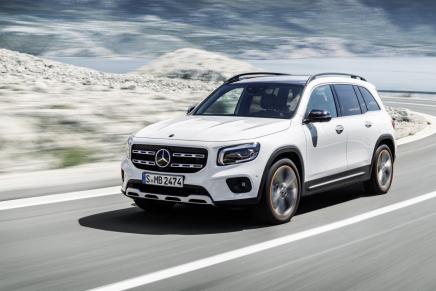 Российские автодилеры уже продают Mercedes-Benz GLB