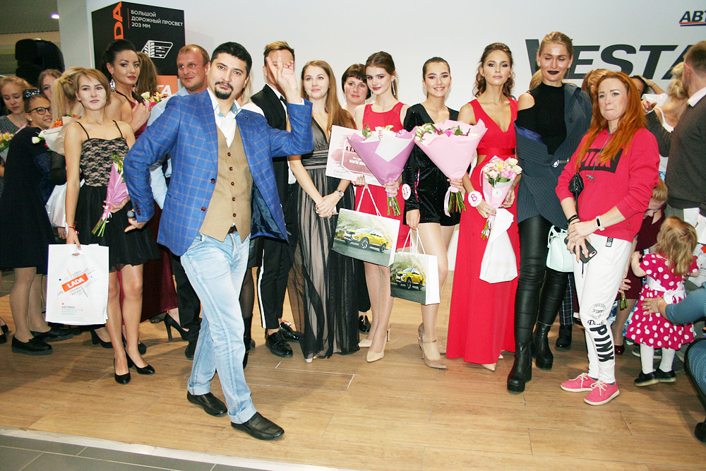 АВТОВЕК представил LADA Granta на модельном шоу