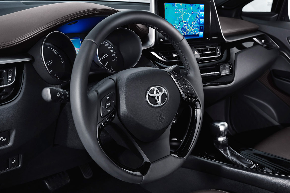 Toyota C-HR: ты просто космос
