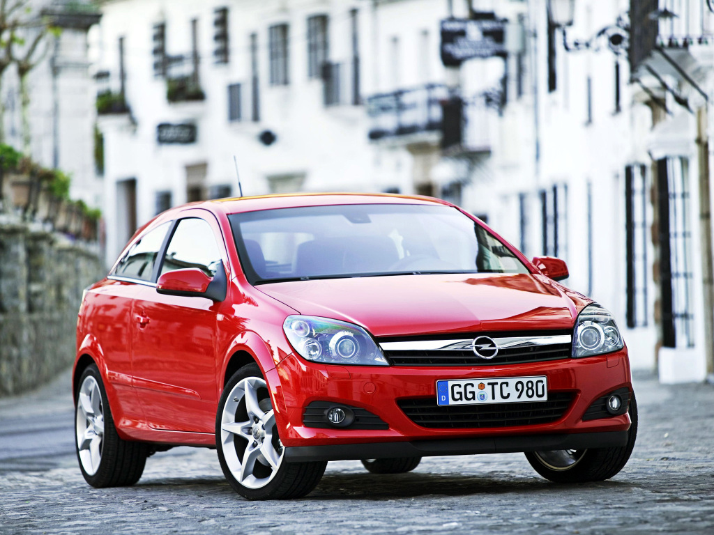 Opel Astra GTC 2004