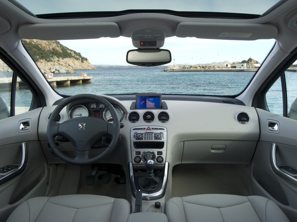 peugeot 308 sw interior