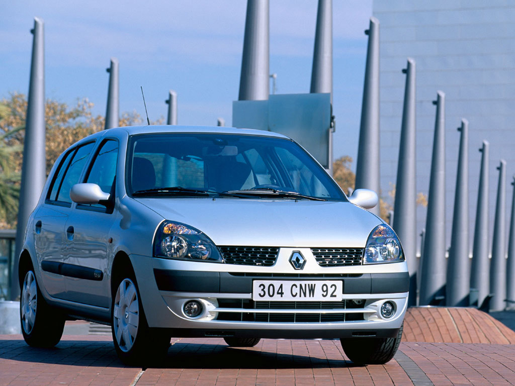 Renault Clio//Два плюс три - Renault - автопортал pogazam.ru - в е