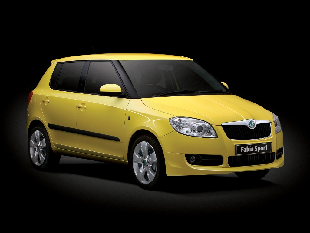 Вальяжный стритрейсинг. Тест-драйв Skoda Fabia Sportline - Skoda -  автопортал pogazam.ru - в е