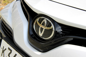 Новая Toyota Camry: решительные перемены