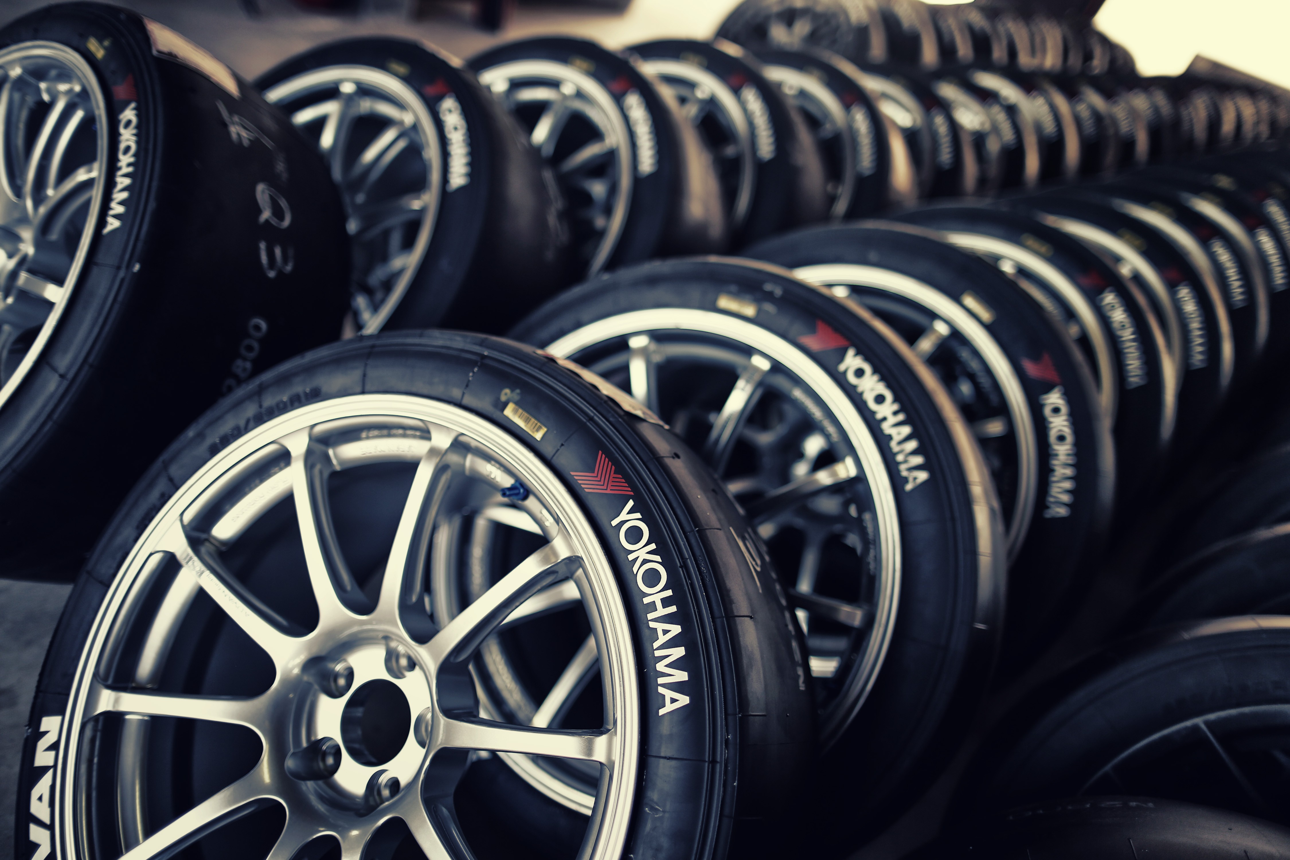 Купить шины best tyres. Yokohama Tyres. Колесо Yokohama. Шины Йокогама производитель. Advan r13 Wheels.