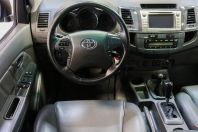 Купить Toyota Hilux, 2011 года